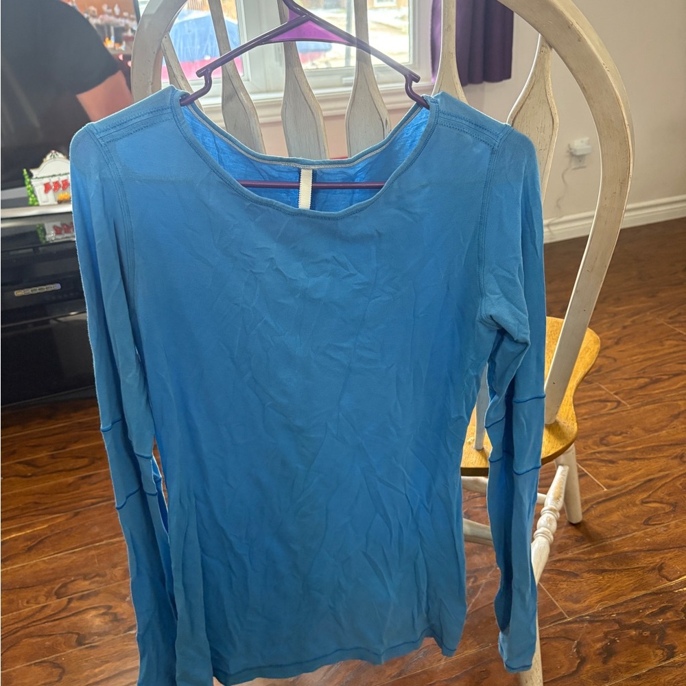 Women's Lululemon Blue Long Sleeve Top